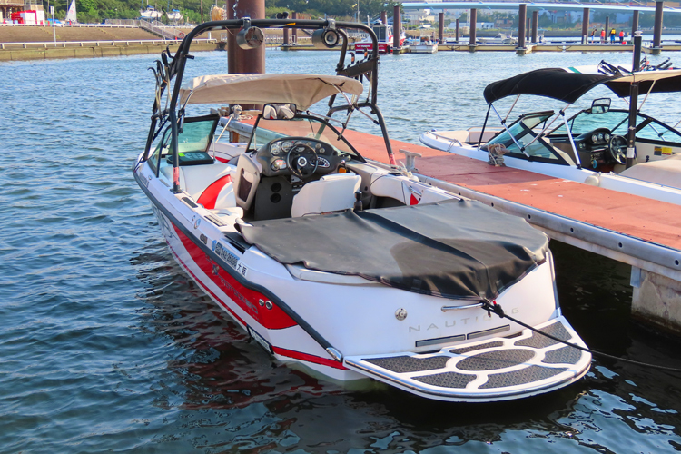 準備ができたら桟橋に集合し、出航準備