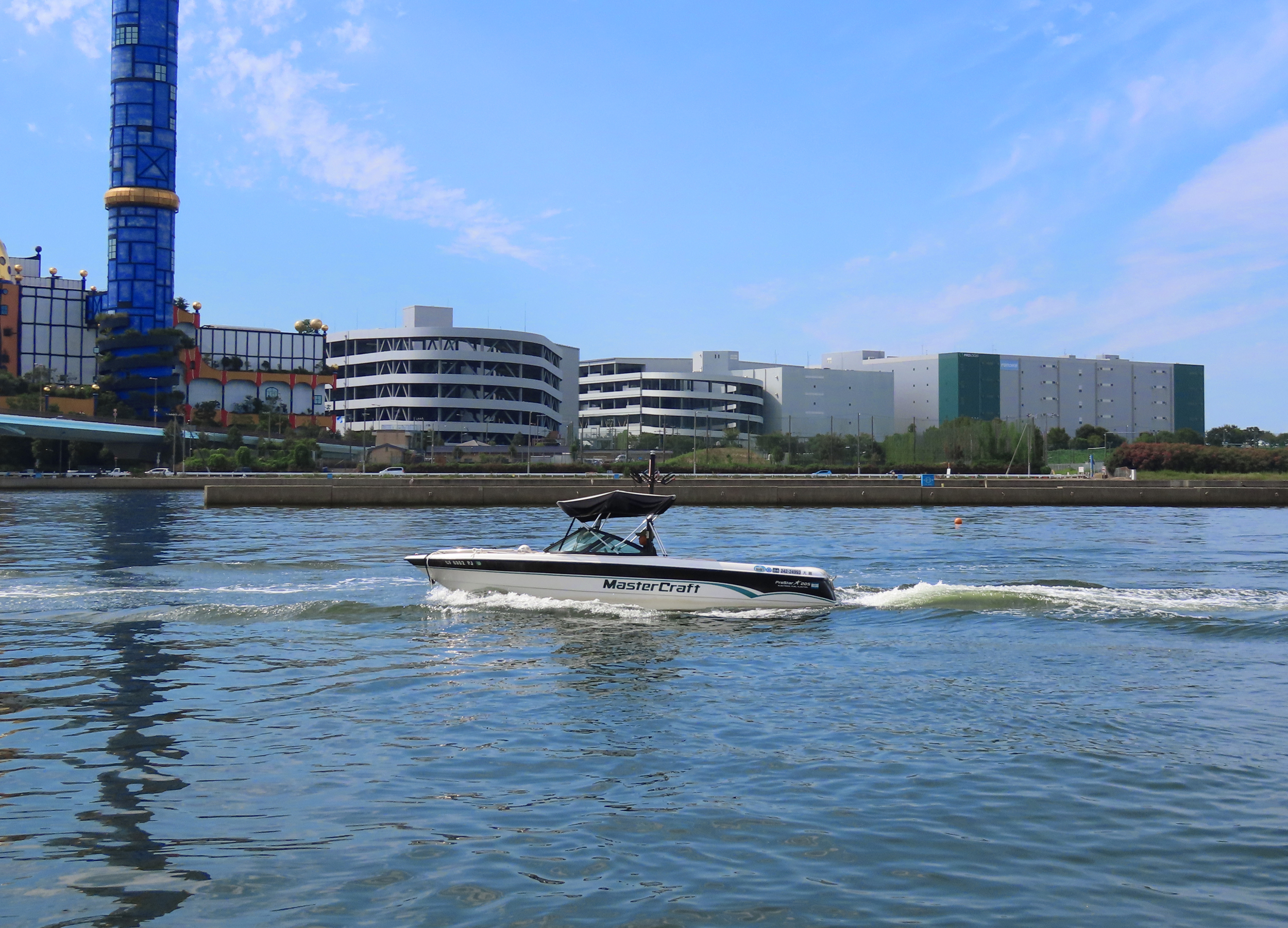 グランピング施設大阪北港マリーナリゾートHULLでクルージング体験