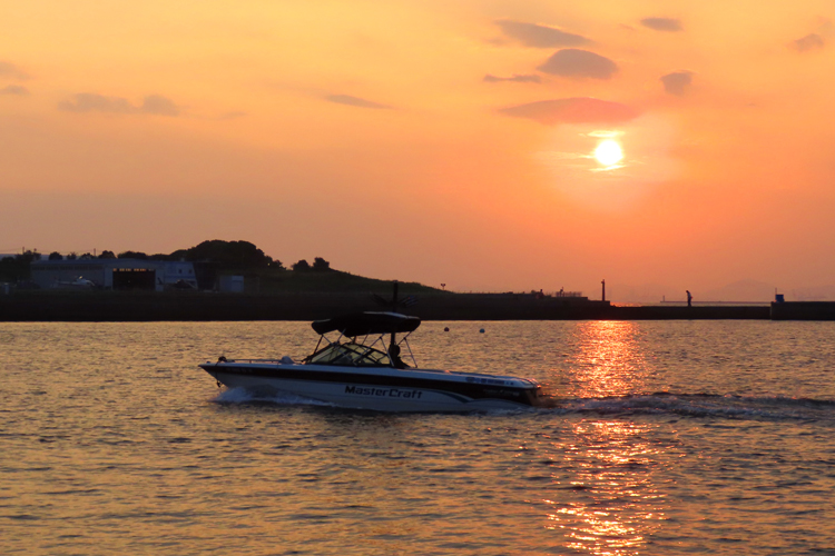 大阪で夕日が綺麗なサンセットタイムクルーズを楽しもう