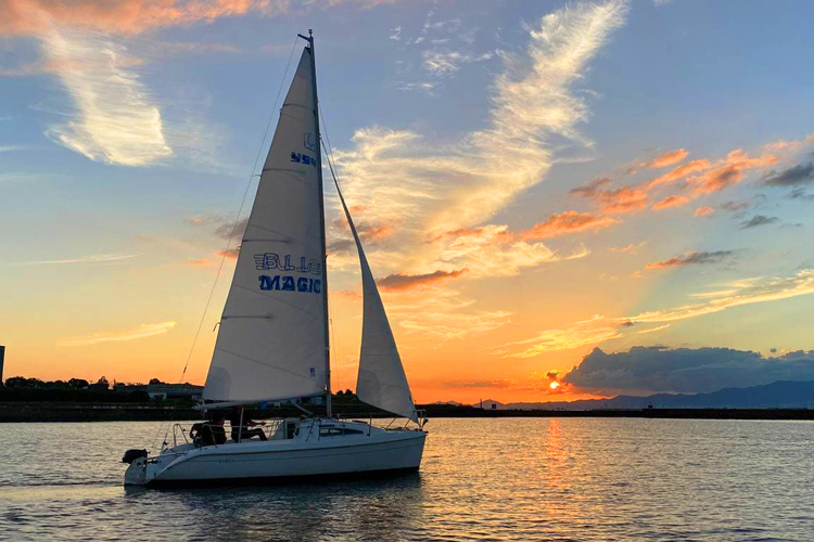 大阪で夕日が綺麗なサンセットタイムセーリングクルーズを楽しもう