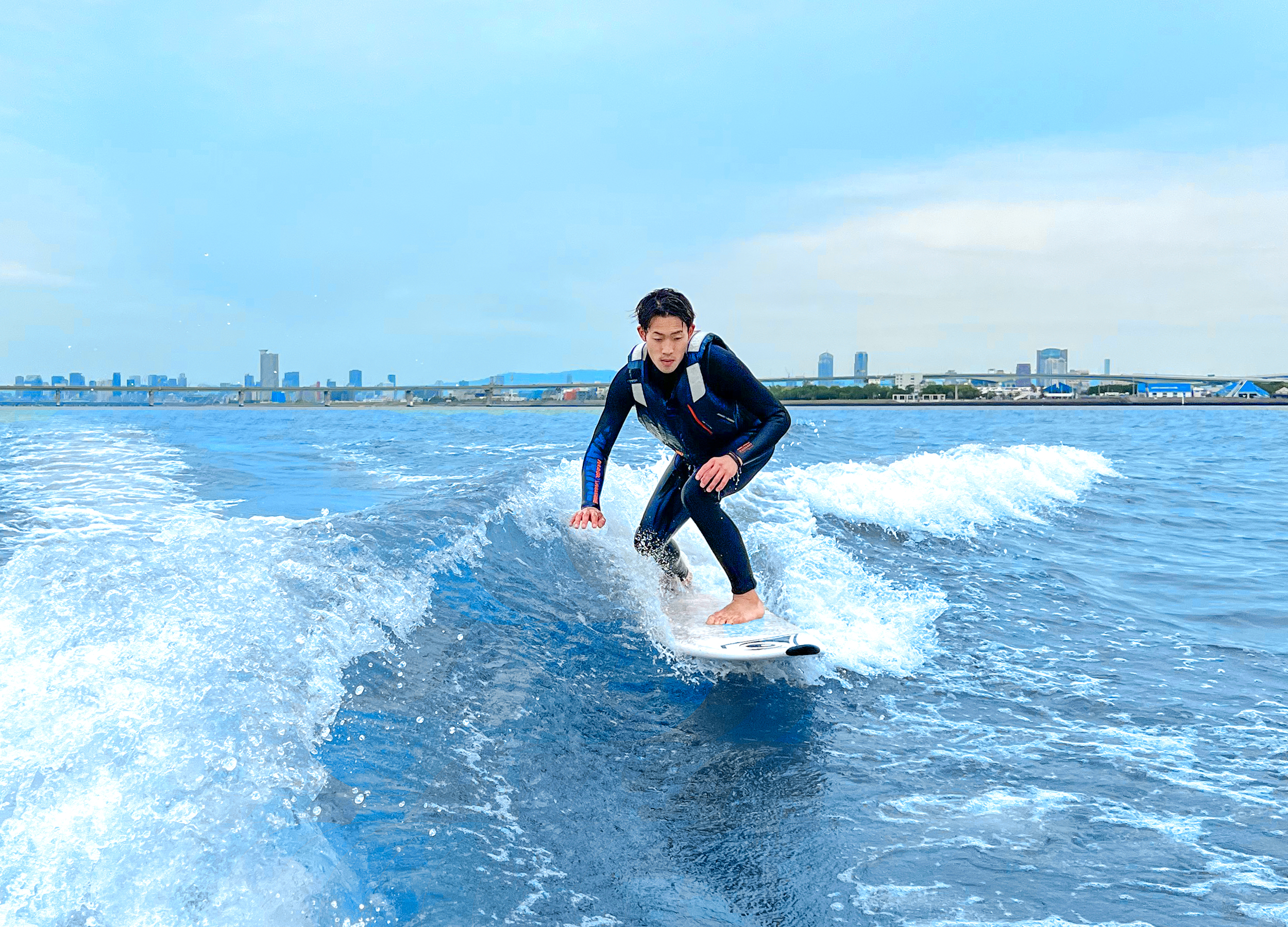 グランピング施設大阪北港マリーナリゾートHULLでウェイクサーフィン体験