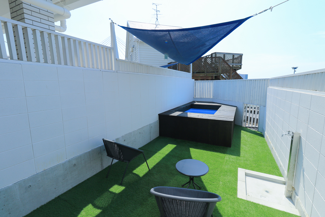 バーベキューもできるガーデンテラス