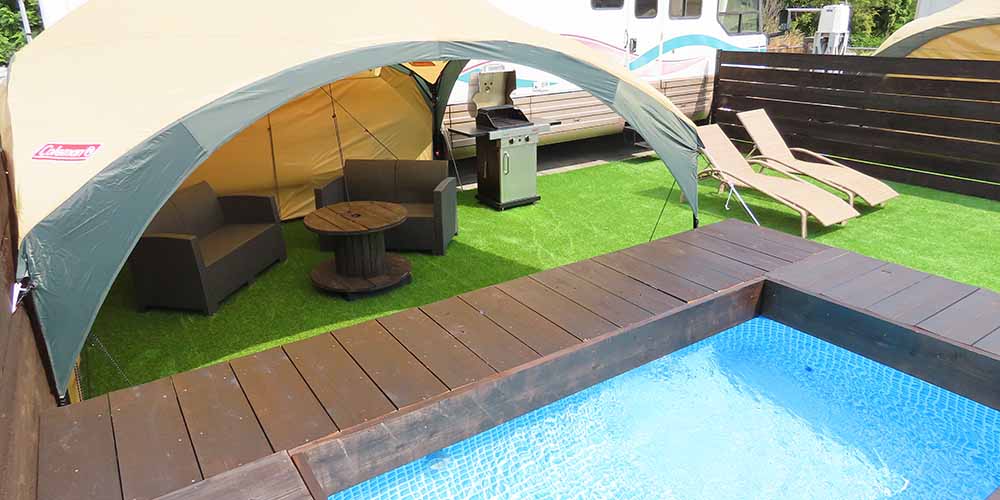 「大阪マリーナリゾート」のキャンピングカーで宿泊特別な一日を