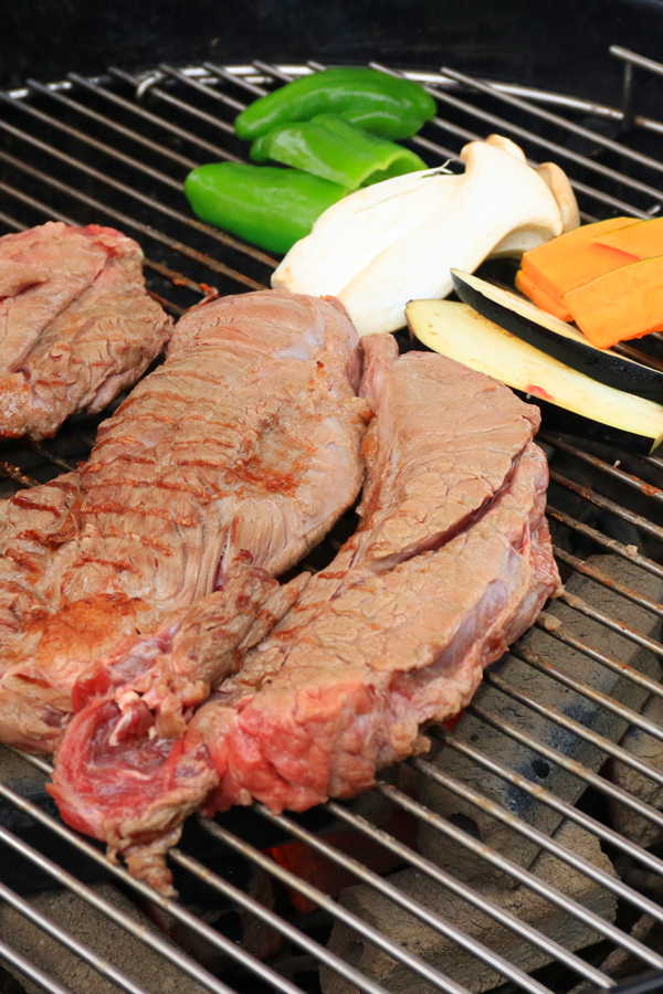 ボリュームたっぷりのステーキが自慢のバーベキュー