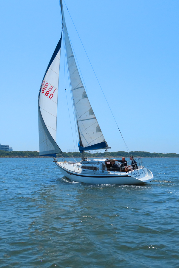 初心者でもセーリングを体験できる大阪北港マリーナ