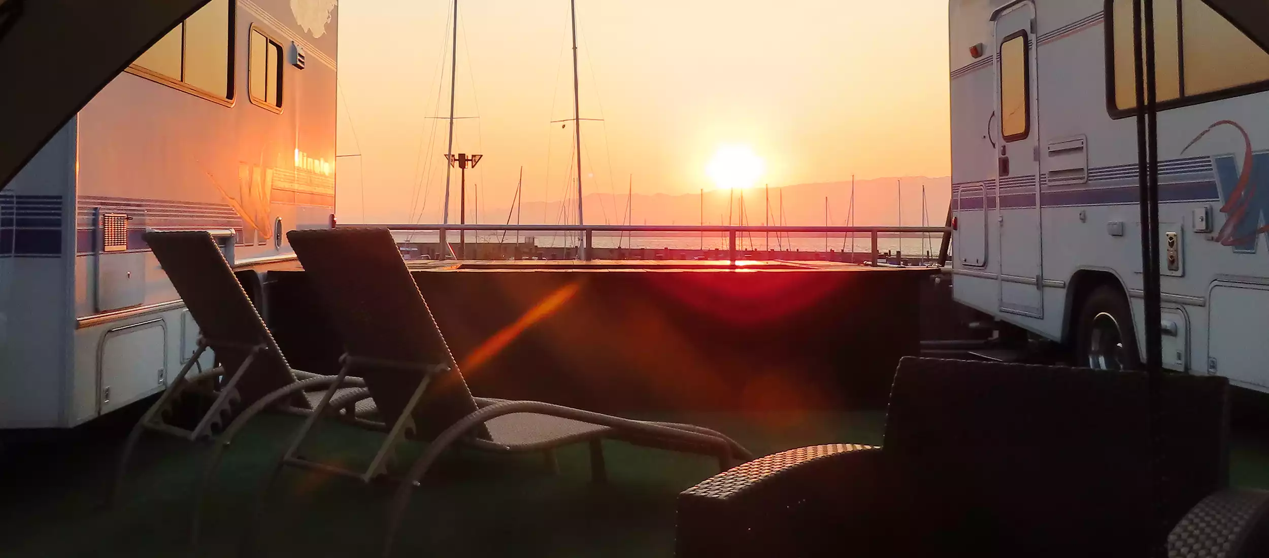 夕日が美しいグランピング施設大阪北港マリーナリゾート